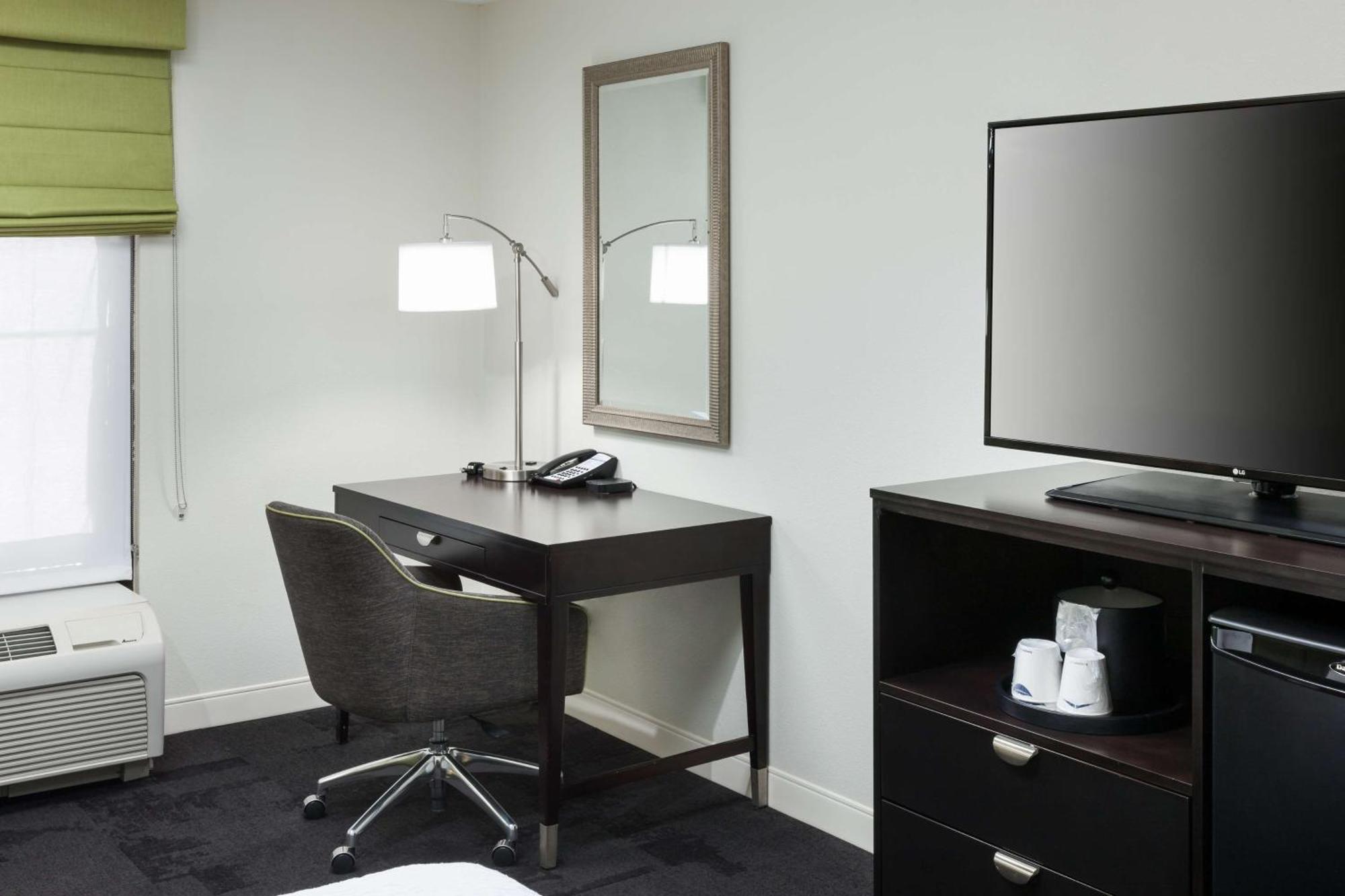 Hampton Inn & Suites Gainesville Downtown Екстериор снимка