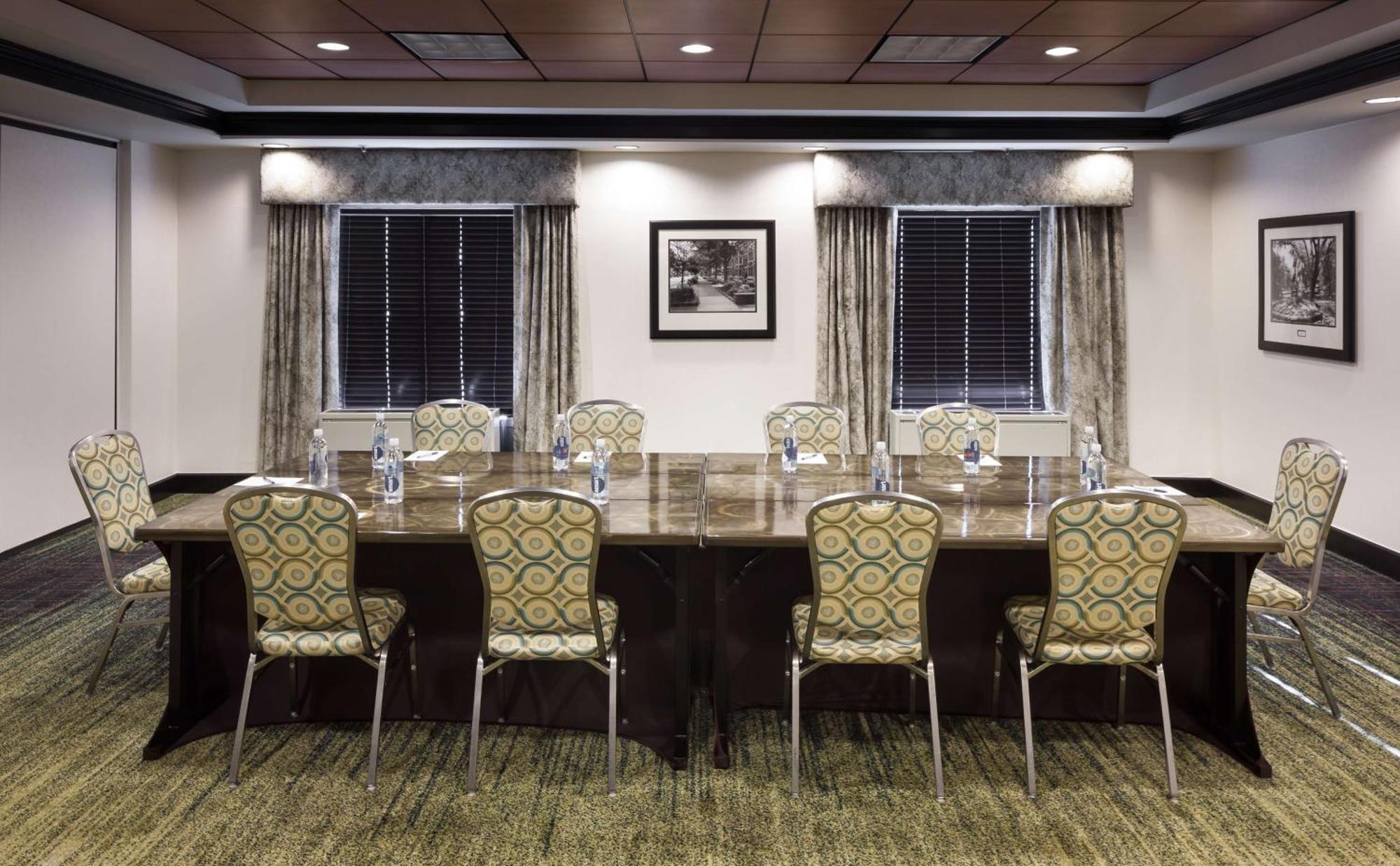 Hampton Inn & Suites Gainesville Downtown Екстериор снимка