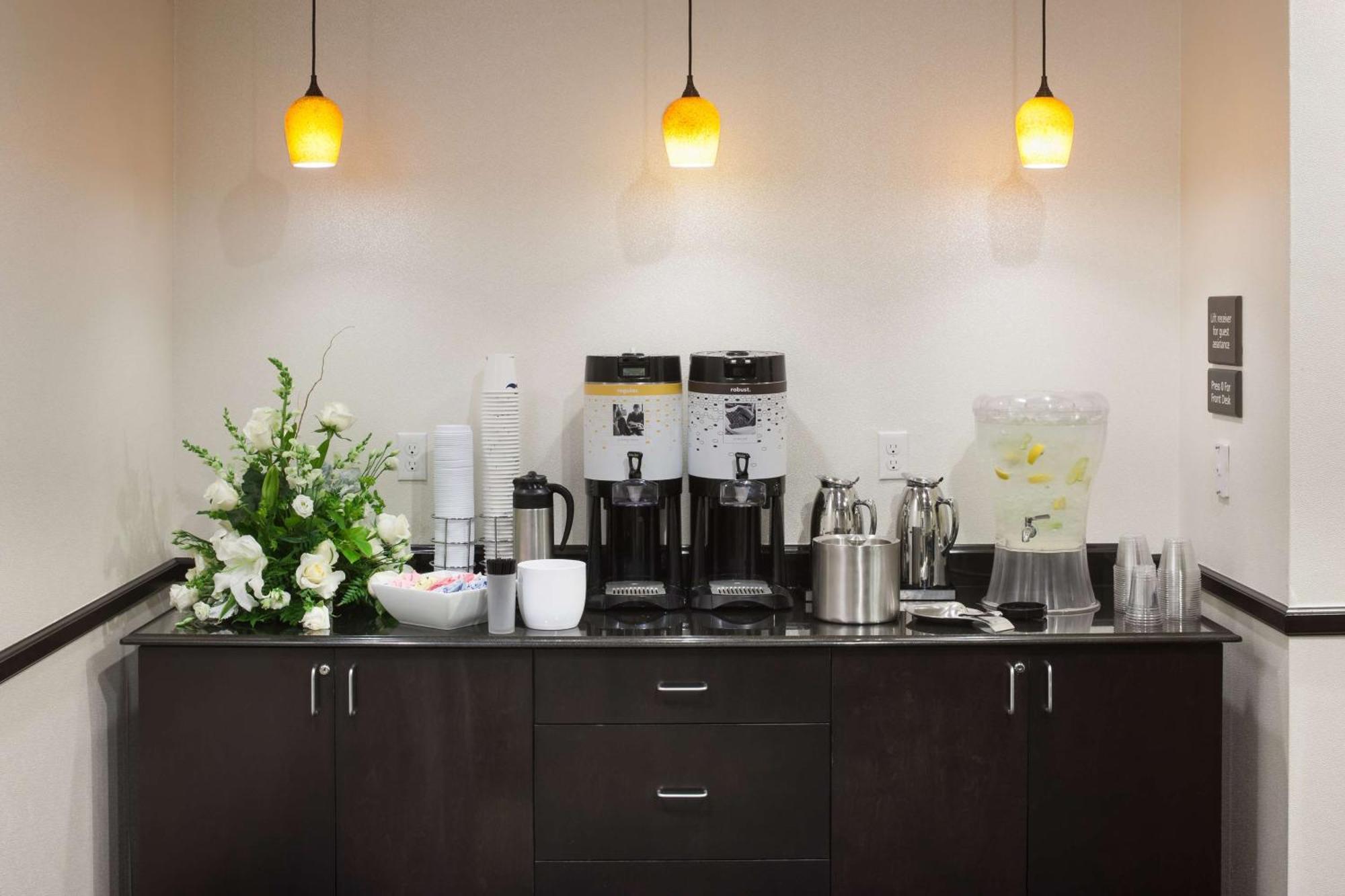 Hampton Inn & Suites Gainesville Downtown Екстериор снимка
