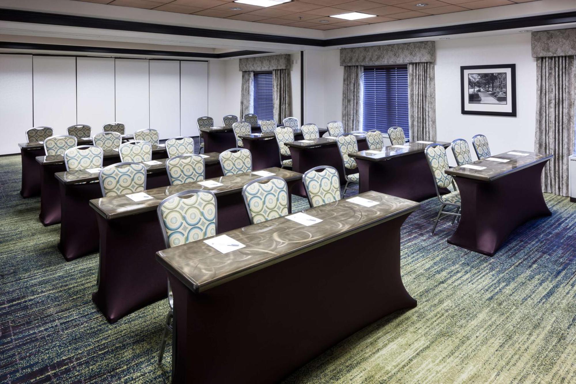 Hampton Inn & Suites Gainesville Downtown Екстериор снимка