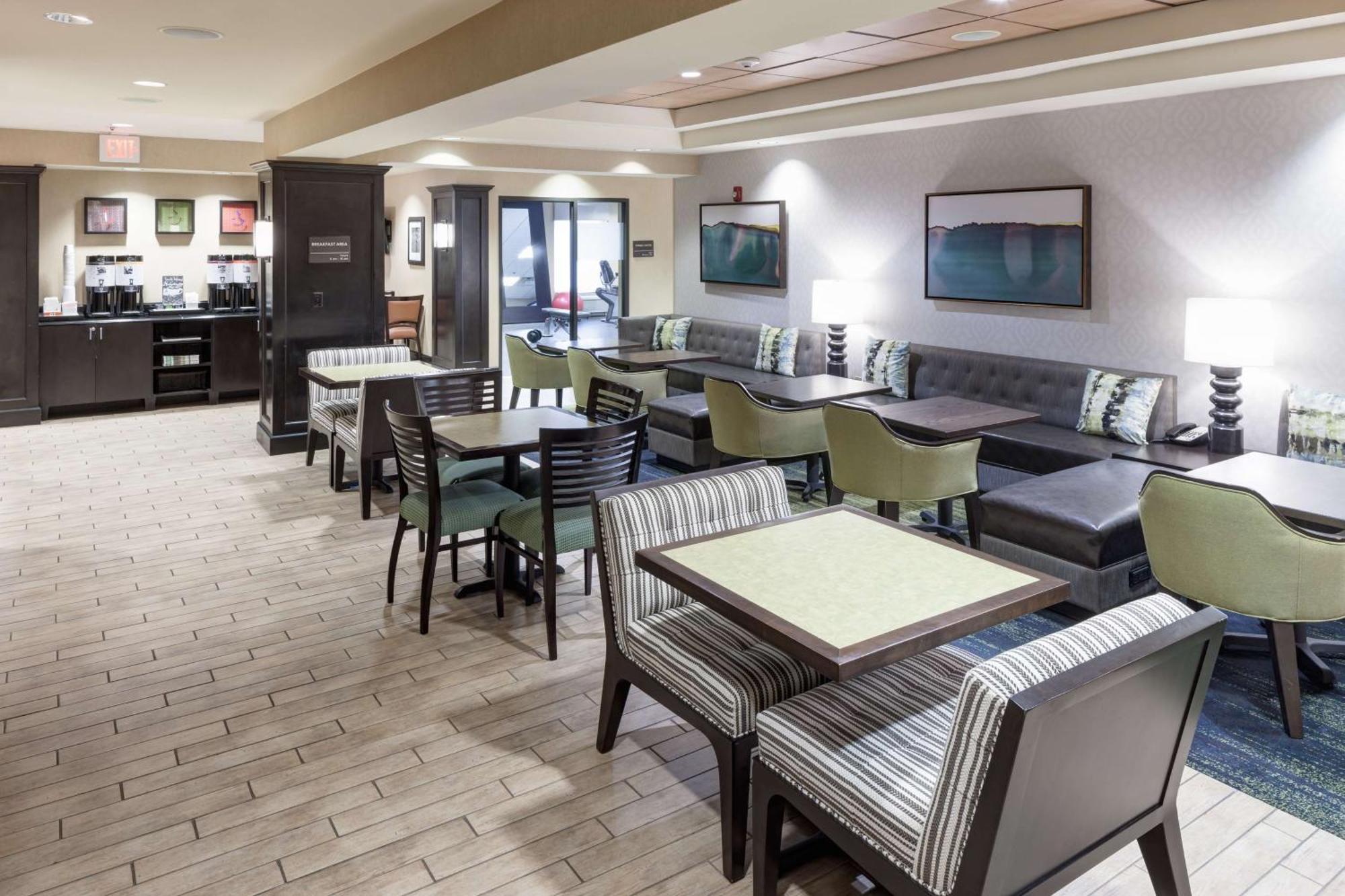 Hampton Inn & Suites Gainesville Downtown Екстериор снимка