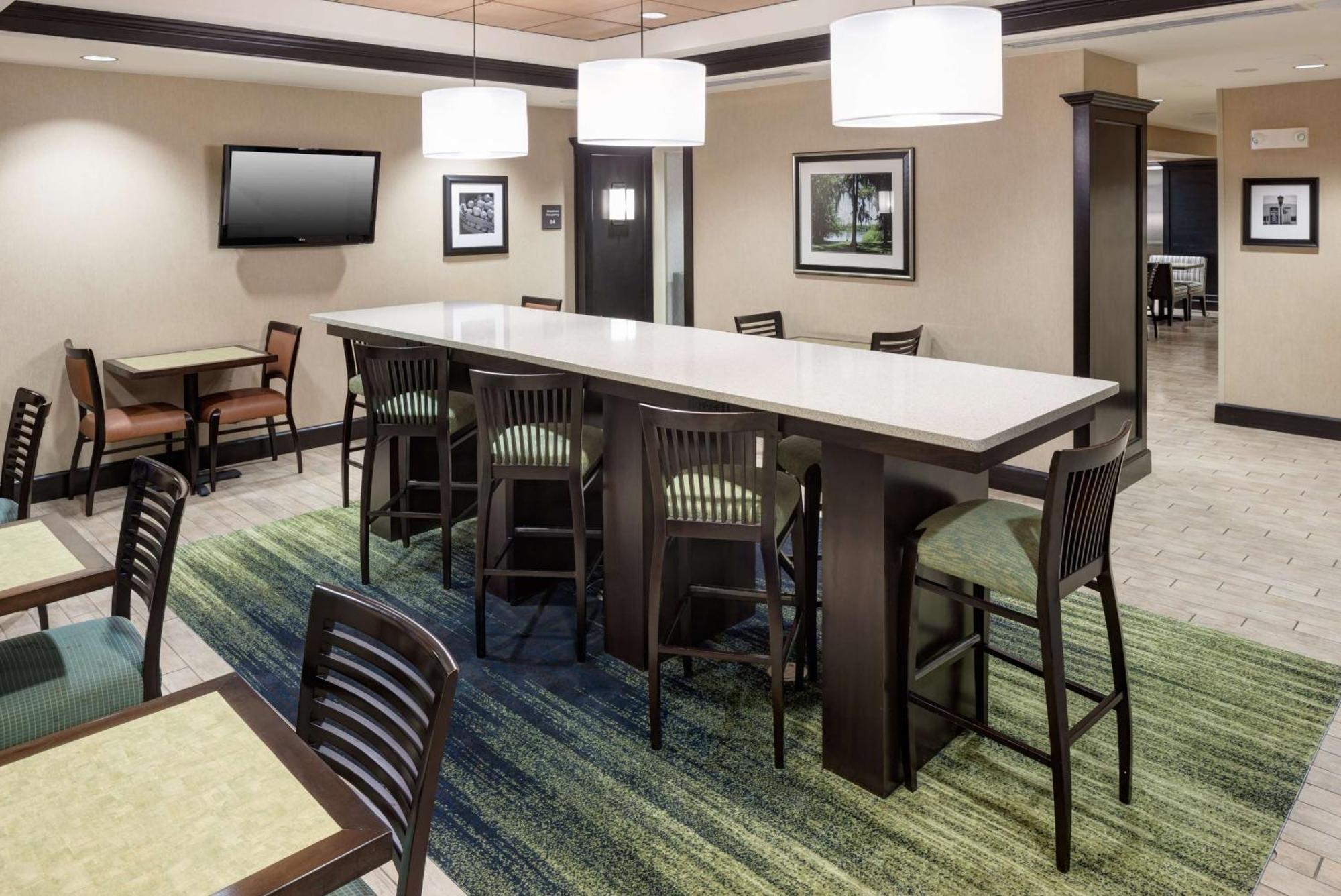 Hampton Inn & Suites Gainesville Downtown Екстериор снимка
