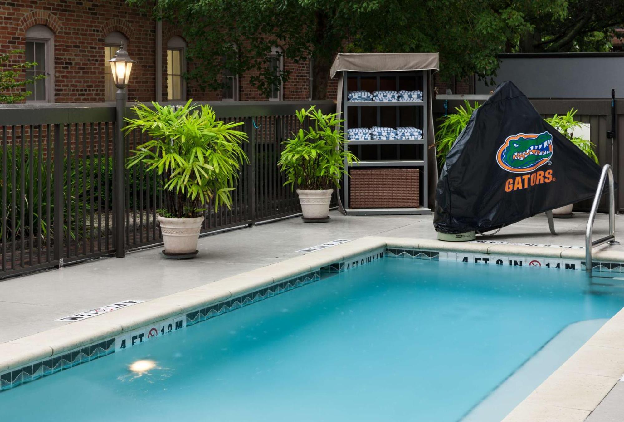 Hampton Inn & Suites Gainesville Downtown Екстериор снимка