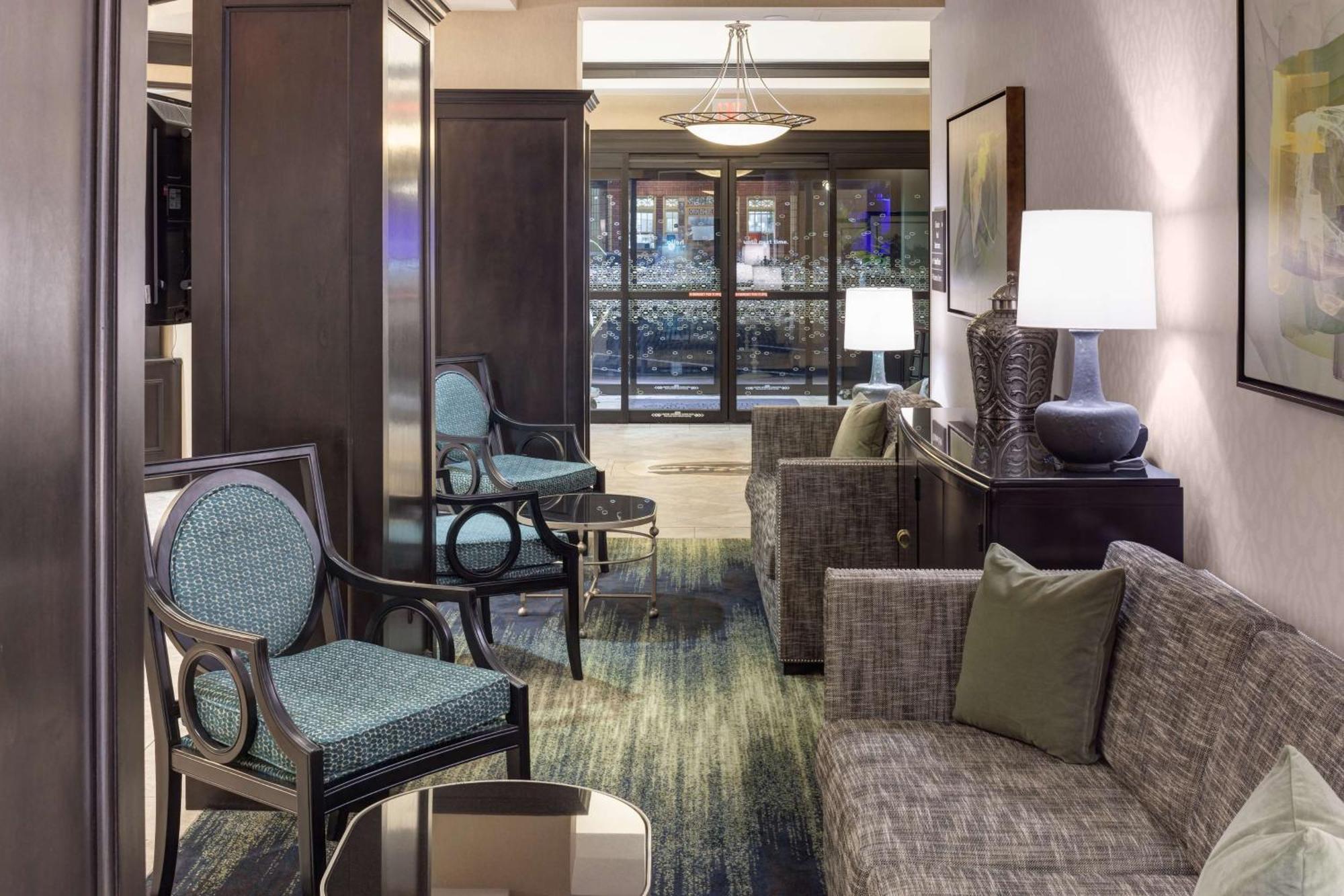 Hampton Inn & Suites Gainesville Downtown Екстериор снимка