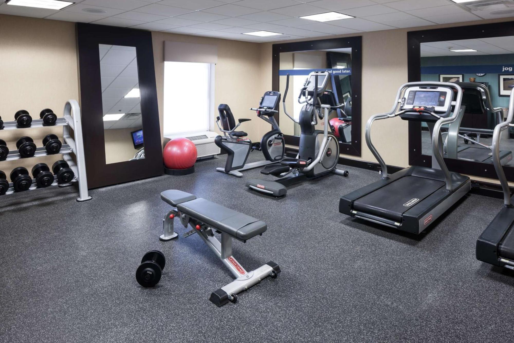 Hampton Inn & Suites Gainesville Downtown Екстериор снимка