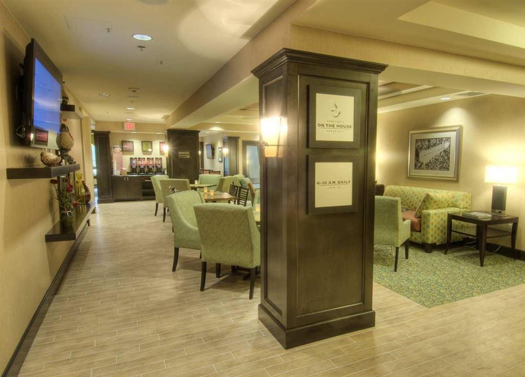 Hampton Inn & Suites Gainesville Downtown Интериор снимка
