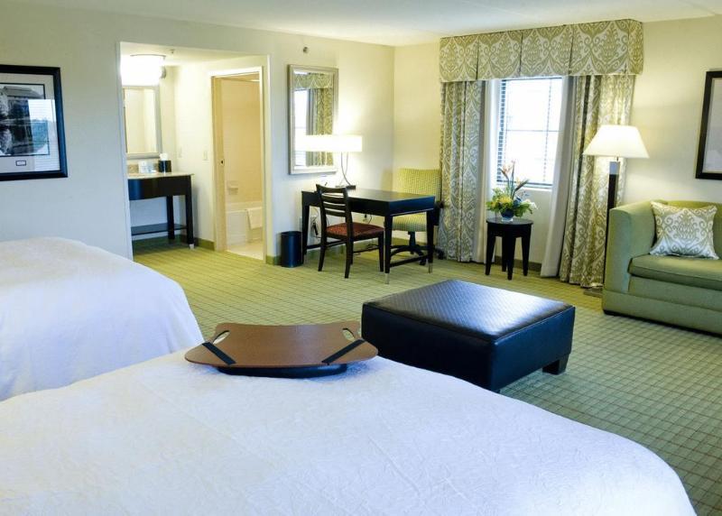 Hampton Inn & Suites Gainesville Downtown Екстериор снимка