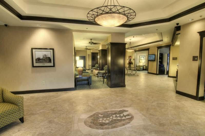 Hampton Inn & Suites Gainesville Downtown Екстериор снимка