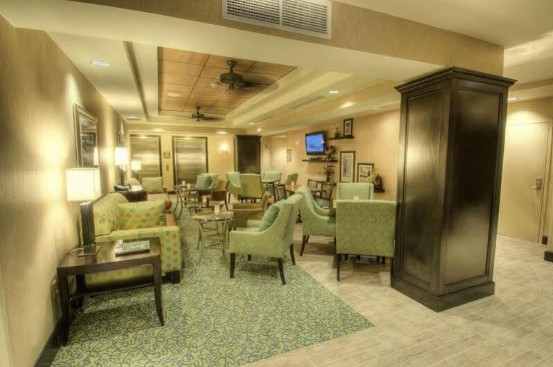 Hampton Inn & Suites Gainesville Downtown Екстериор снимка